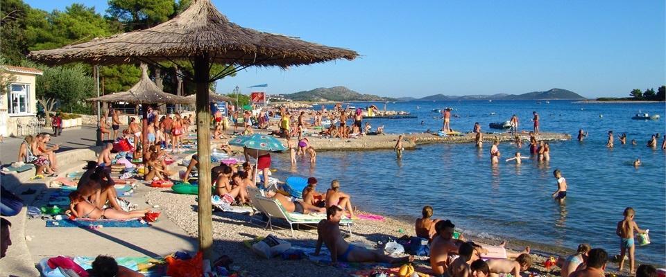 Apartments Dakovic Pakoštane Zewnętrze zdjęcie