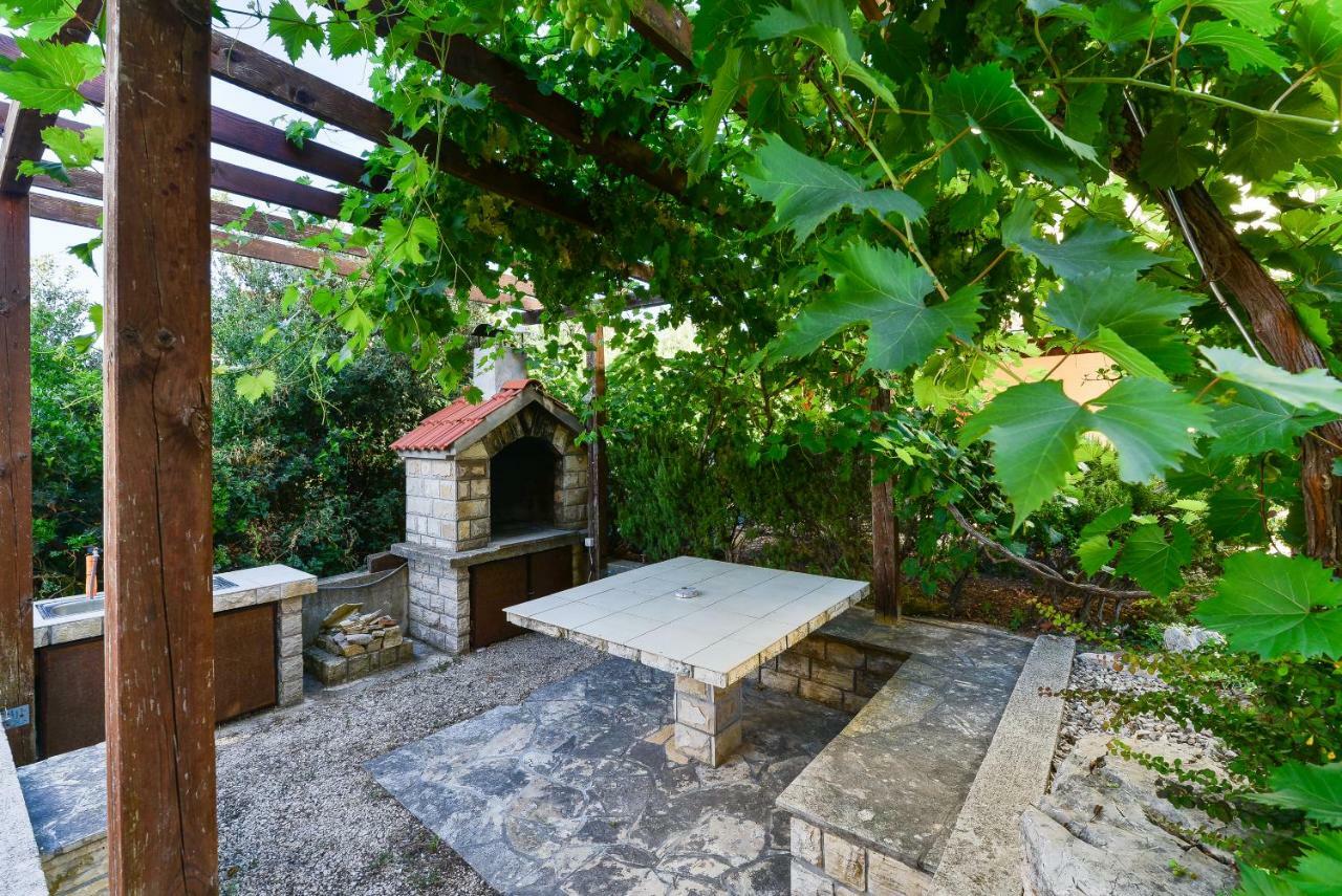 Apartments Dakovic Pakoštane Zewnętrze zdjęcie