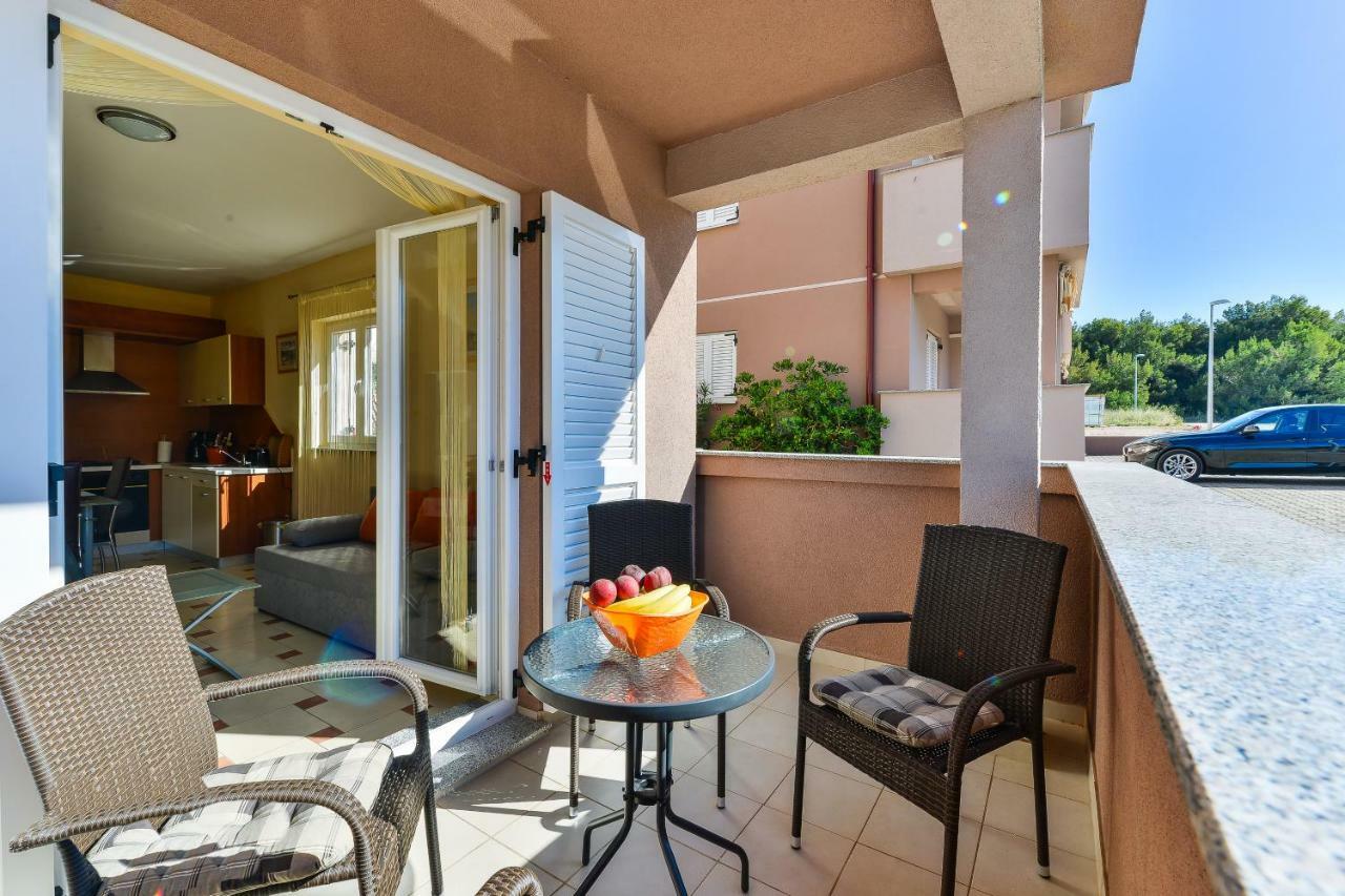 Apartments Dakovic Pakoštane Zewnętrze zdjęcie